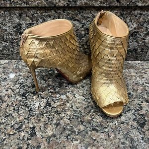 Authentic Christian Louboutin 37 Diplonana 120 gold heels